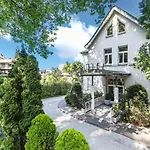 Szálloda Lola 4*